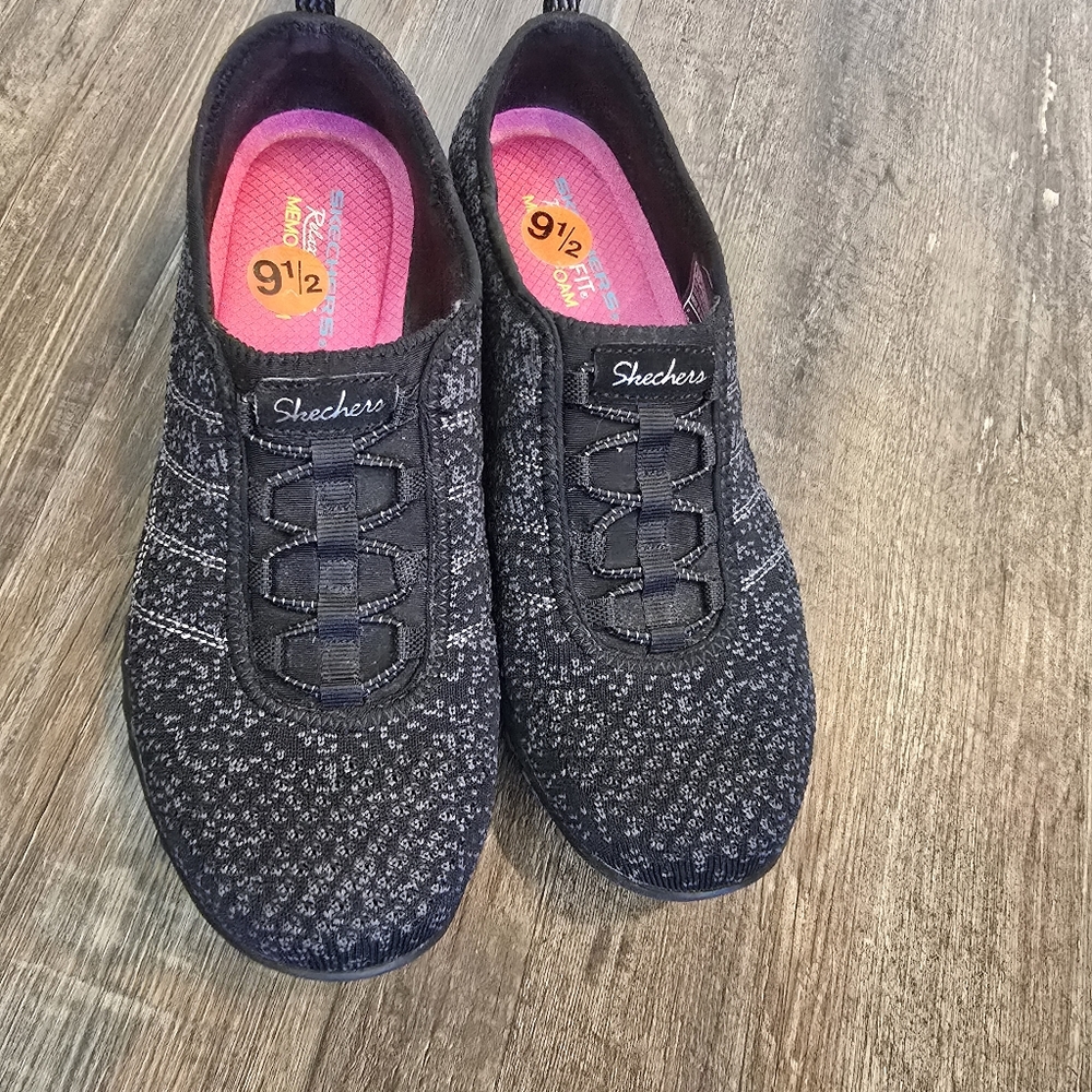 Skechers Relaxed Fit Memory Foam Insole Knit Slip On Athletic Womens 9.5 - Picture 5 of 15